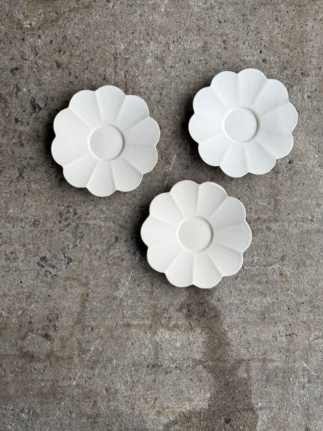 Bloom Plate - White