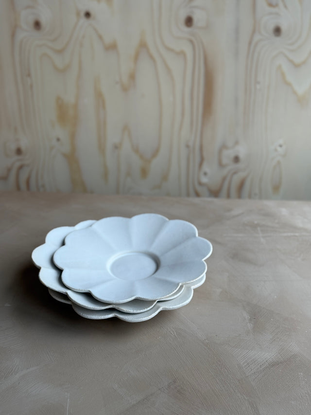 Bloom Plate - White