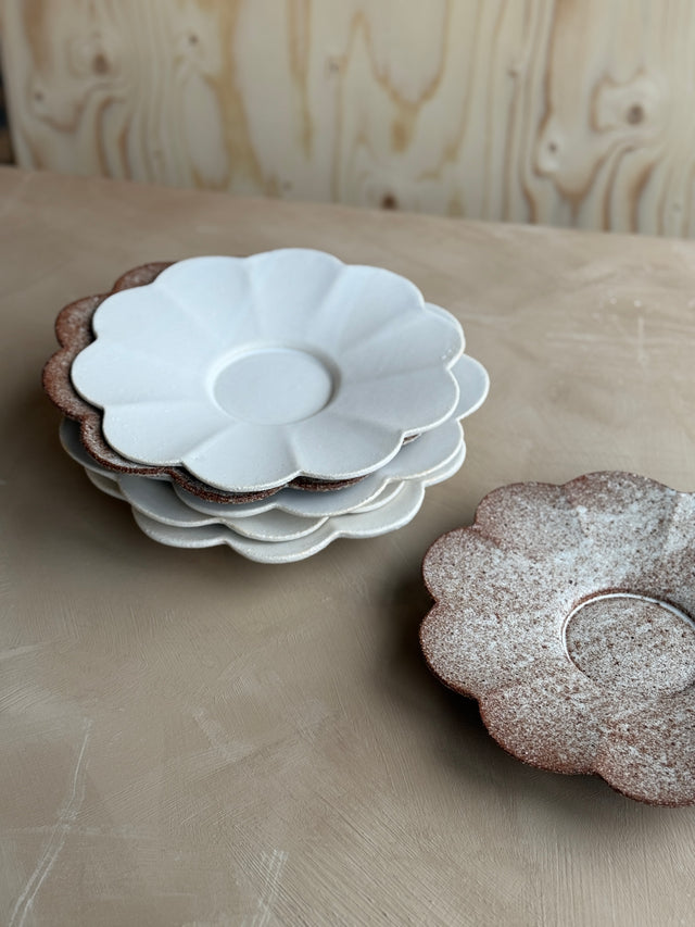 Bloom Plate - White